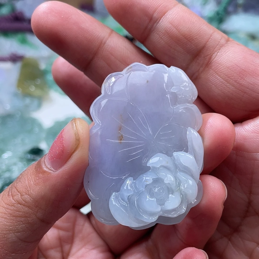 翡翠未镶嵌颈饰?****