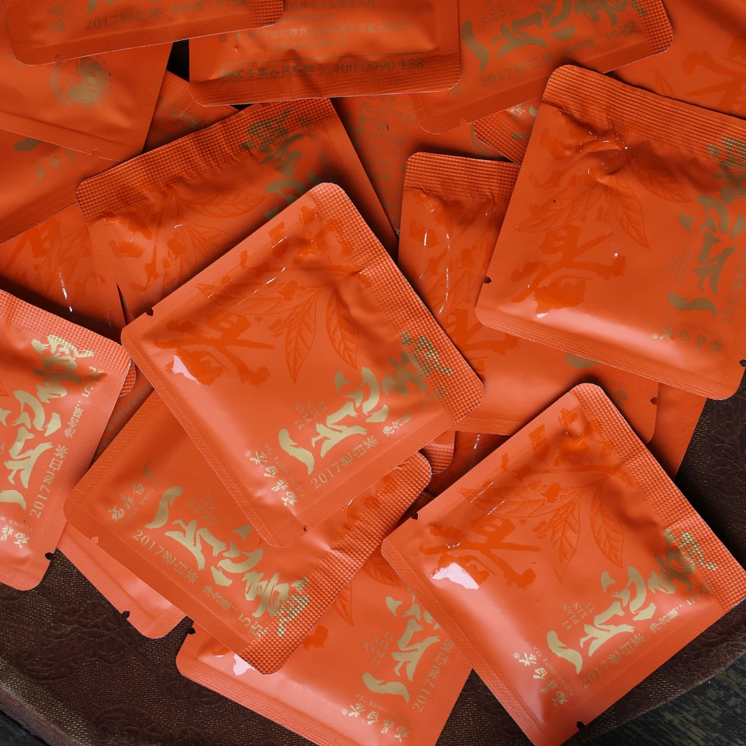 督茶府【2017一片心意寿眉】福鼎白茶 125克装（25片）