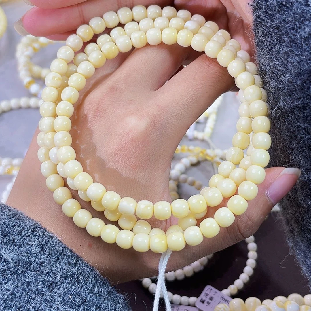 琥珀未镶嵌裸石6.5奶白纯蜡