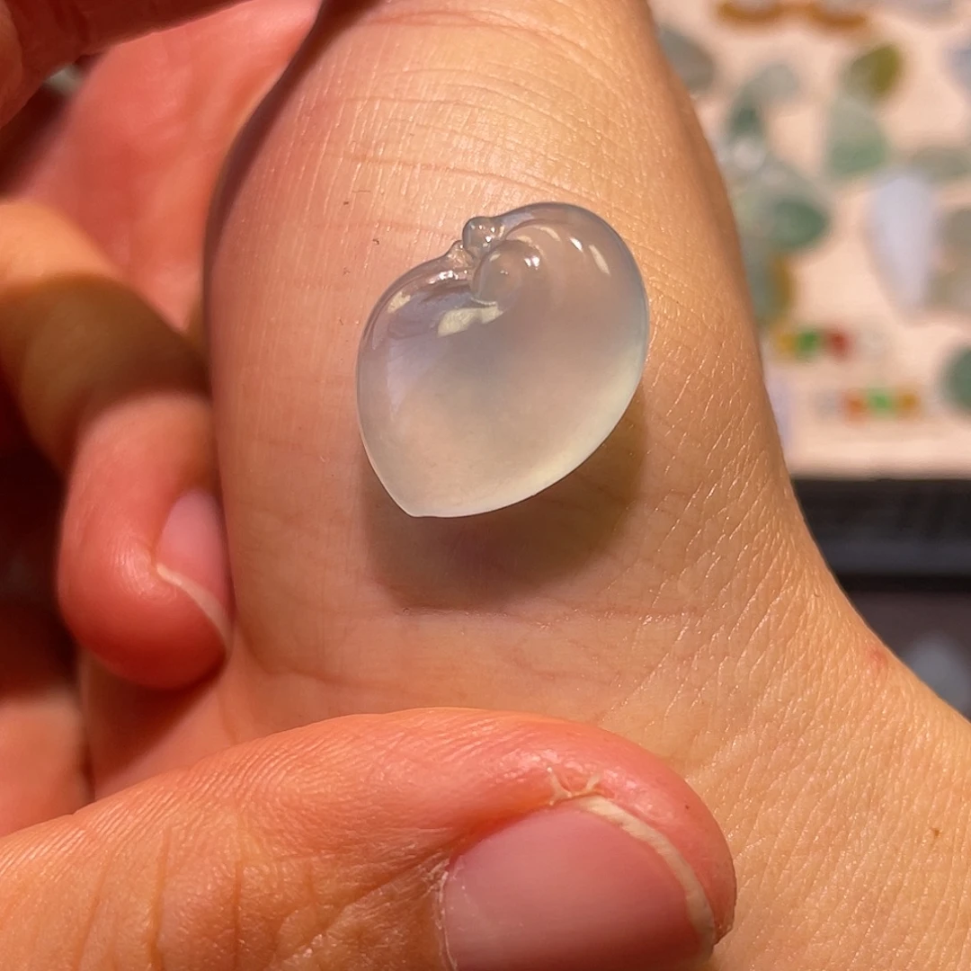 定制翡翠未镶嵌风生水起