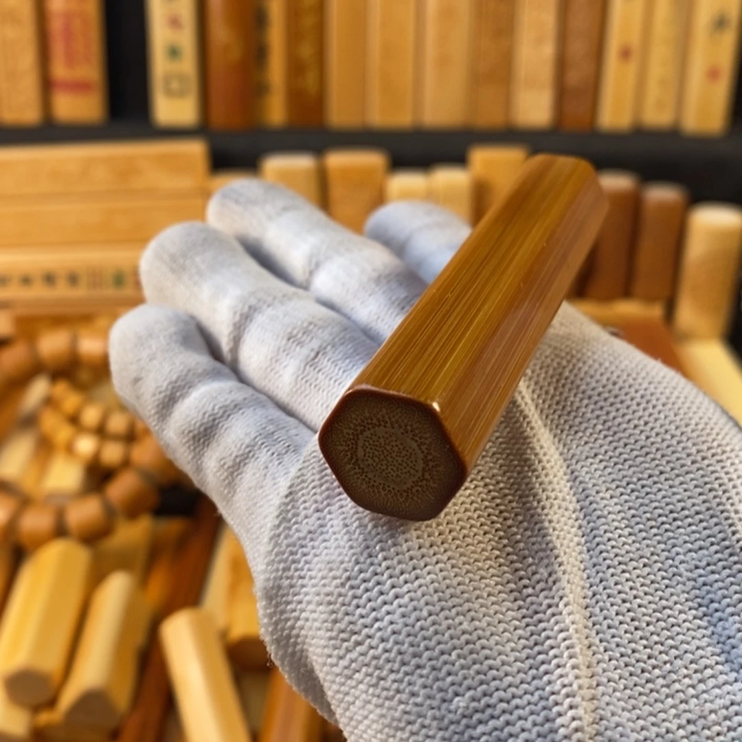 随***.竹红皮六角1.79-8手把件