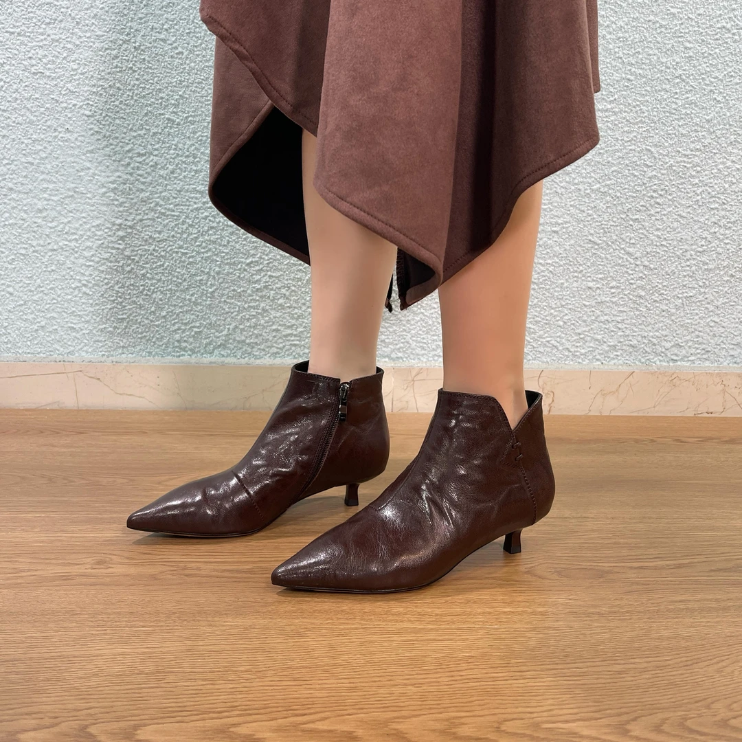 短筒靴女2025年时尚细跟尖头真皮短靴职场百搭气质四季短筒靴女