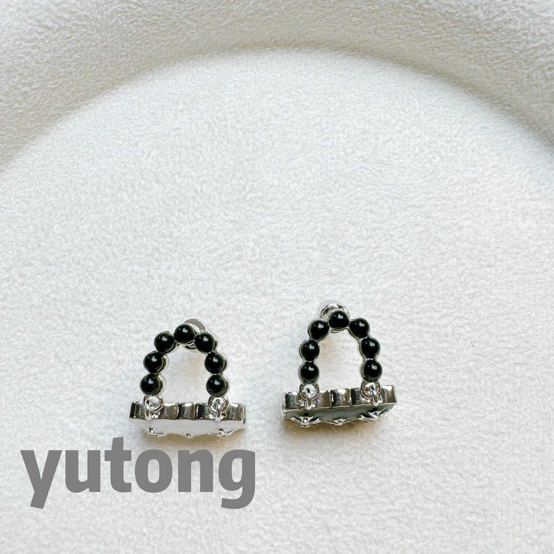 铜合金仿珍珠耳饰 【雨桐轻奢饰品】设计款耳环YT03240