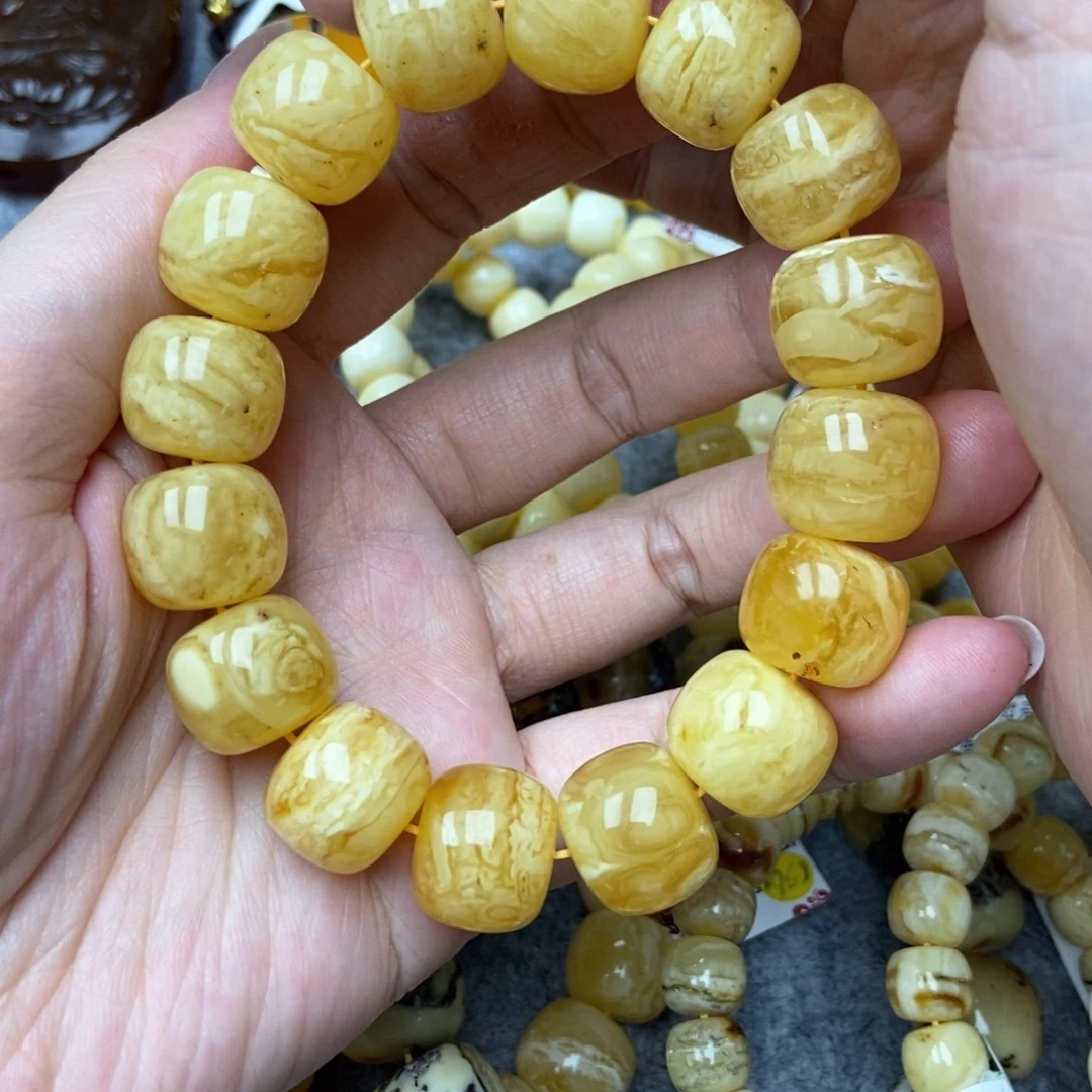 琥珀未镶嵌珠宝奇石7