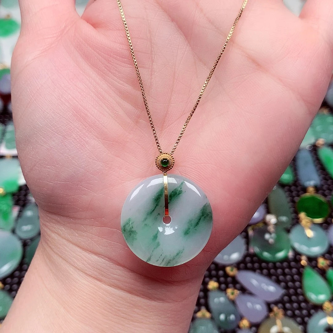 翡翠18K金镶嵌颈饰