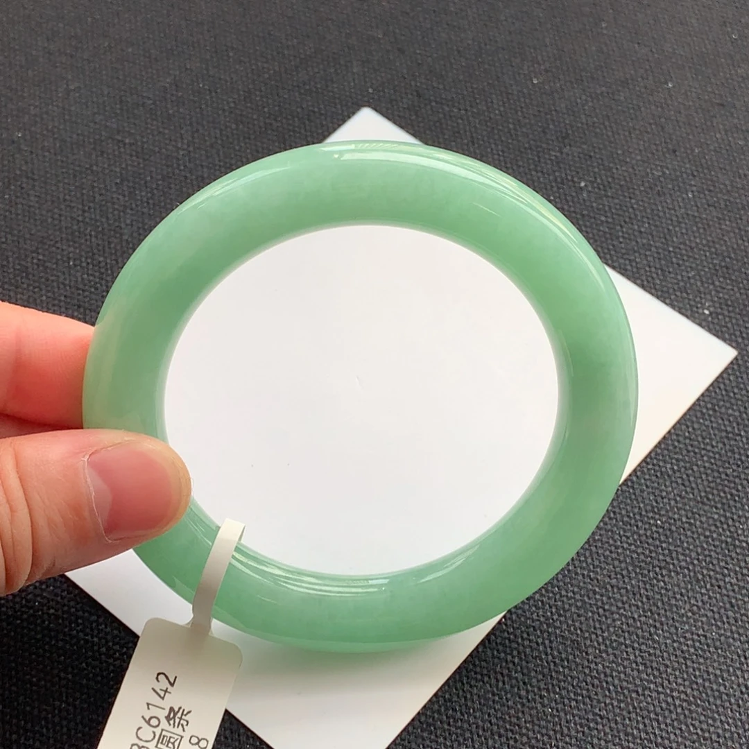 翡翠未镶嵌手镯19号54圆