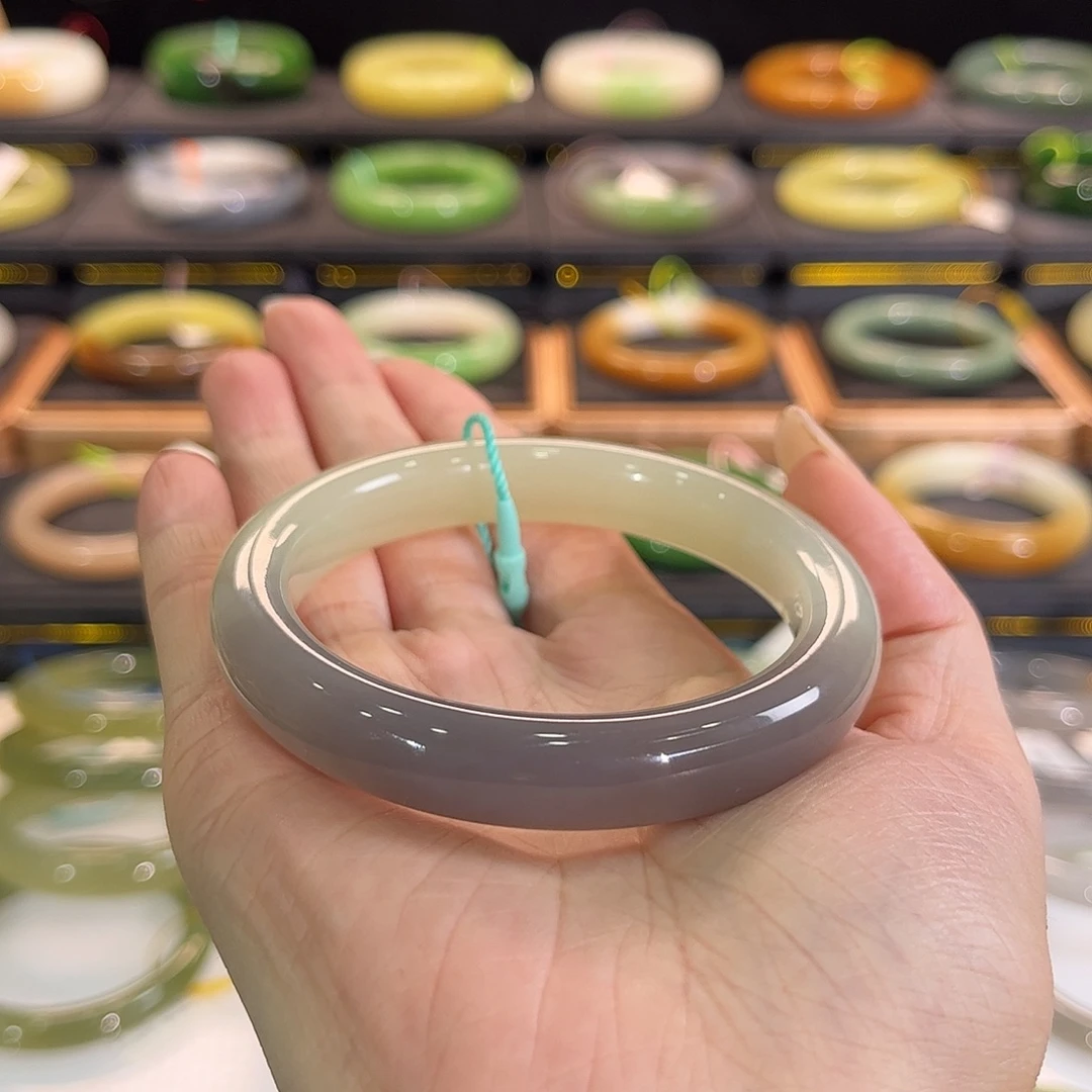 和田玉未镶嵌手镯紫晴