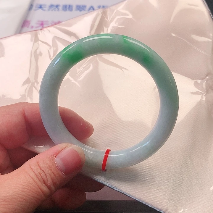 翡翠手镯未镶嵌翡翠046