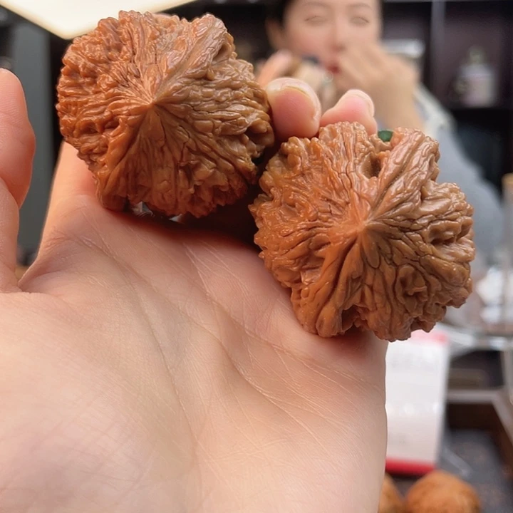 把件文玩核桃大沽石