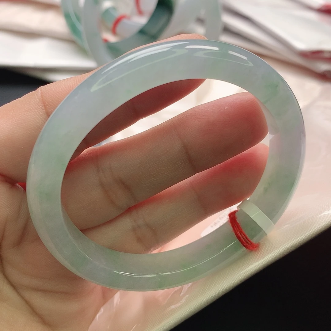 翡翠未镶嵌手镯贵妃53.54