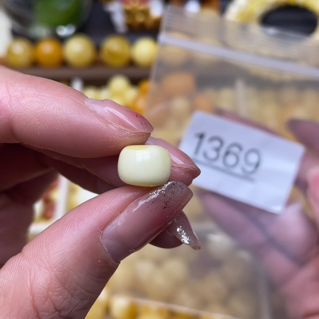 蜜蜡珠宝奇石未镶嵌粉点10.4