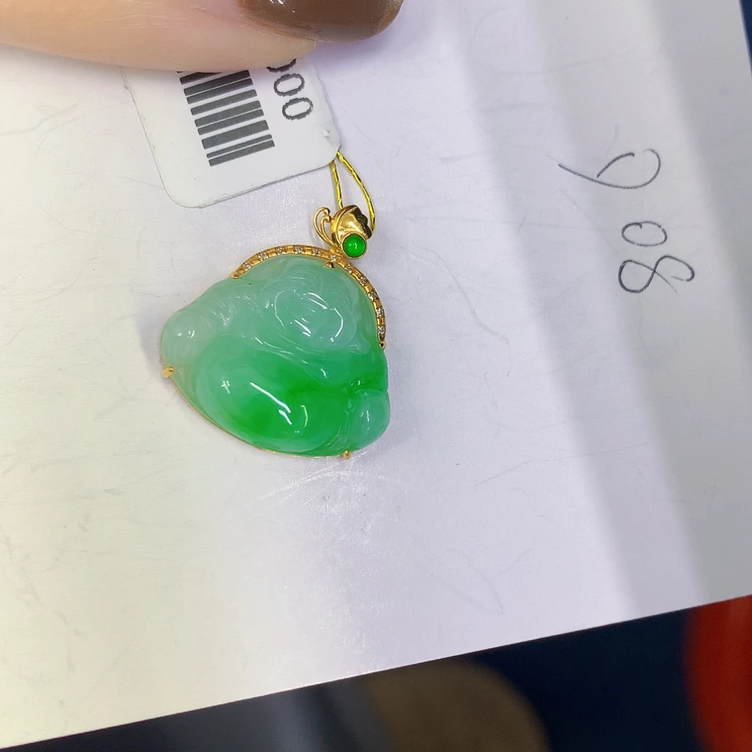 翡翠18K金镶嵌颈饰