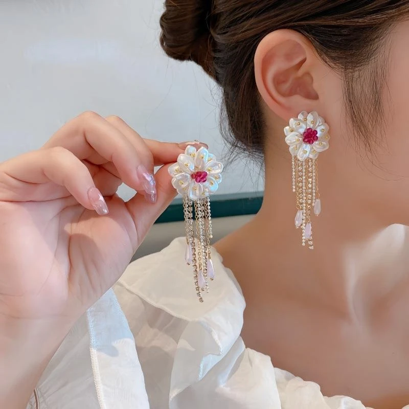 铜合金锆石耳饰 白花耳环新款潮韩国气质气质流苏耳坠女小众设计