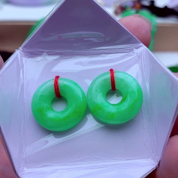 翡翠未镶嵌耳饰耳饰