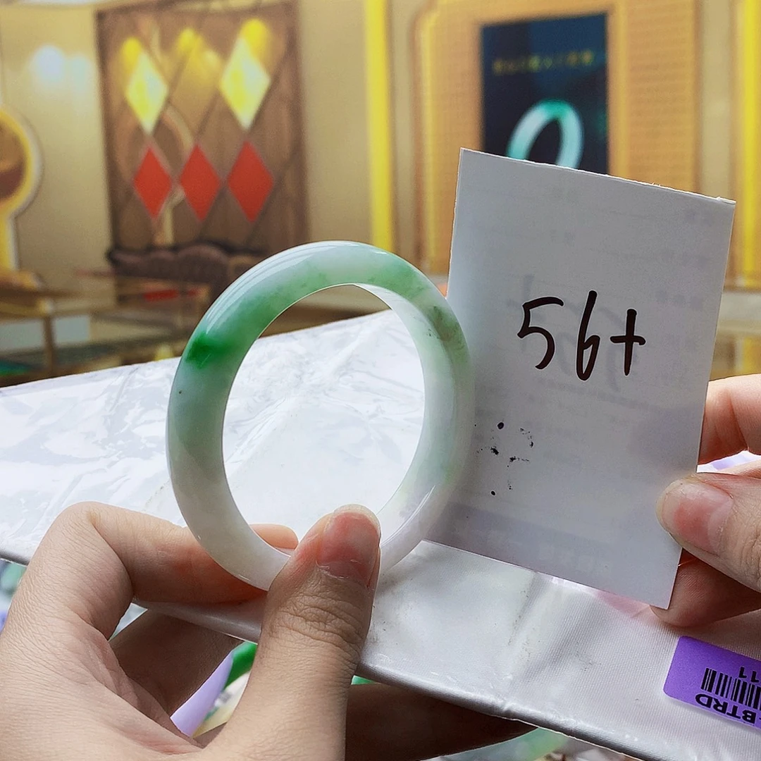 翡翠未镶嵌手镯0……