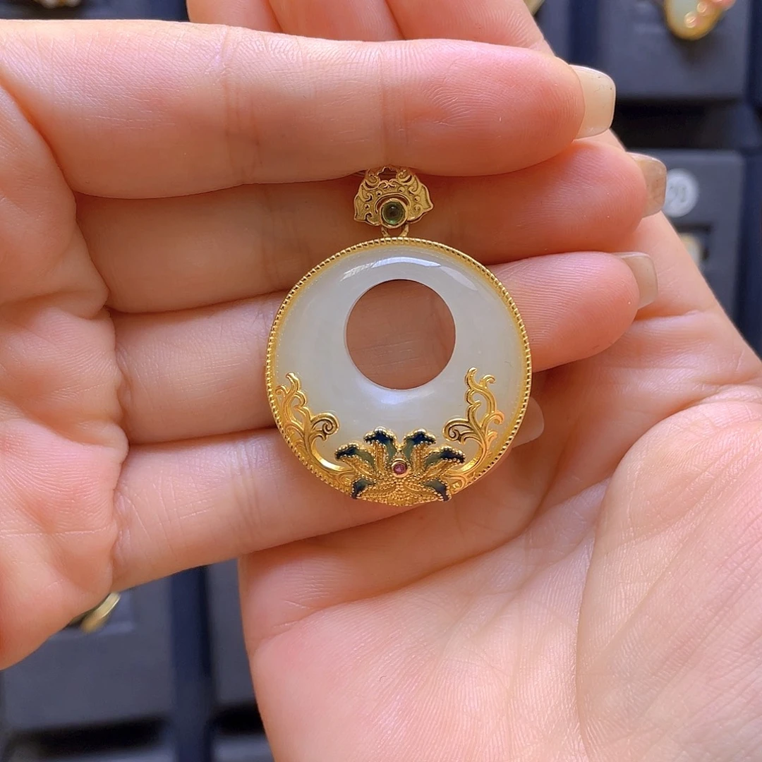 和田玉银S925镀金镶嵌颈饰