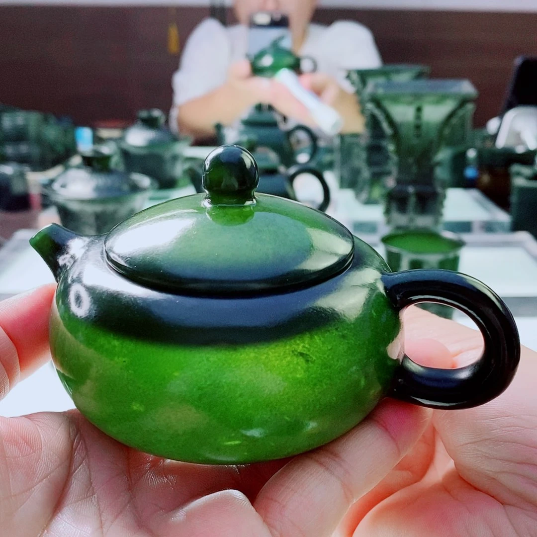 未镶嵌和田玉（青玉）摆件微瑕