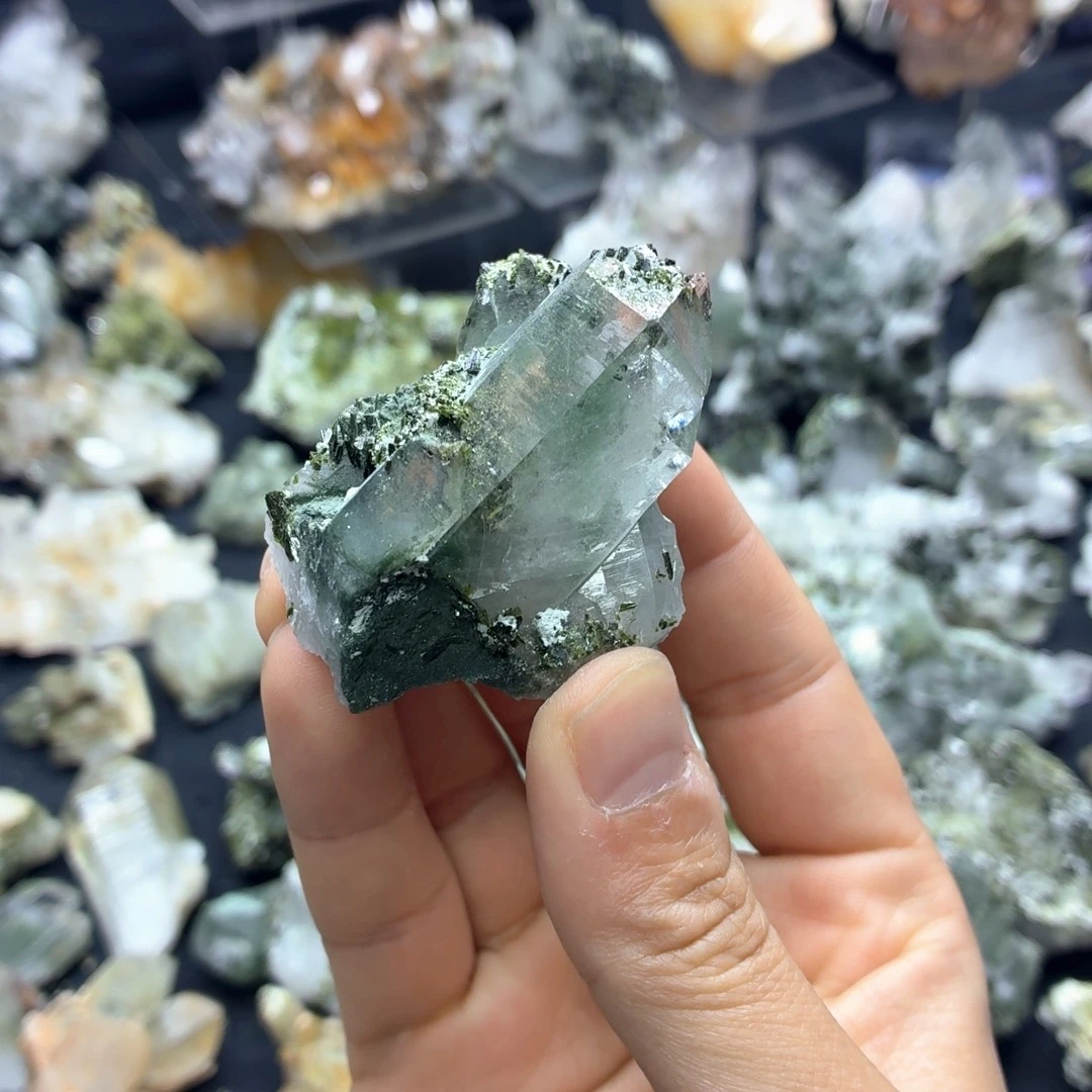 石材红皮绿幽花园