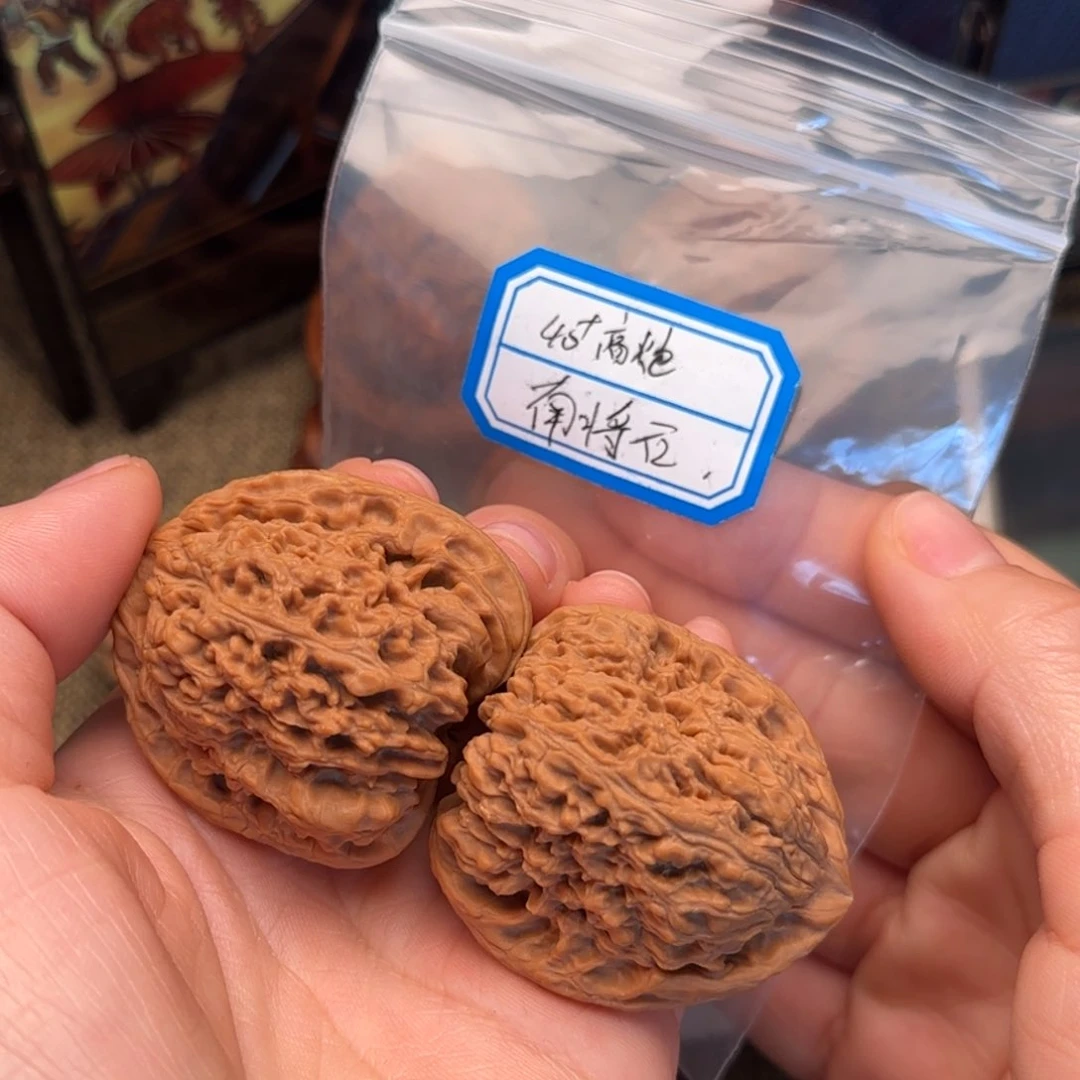 文玩核桃把件我***猫南疆石