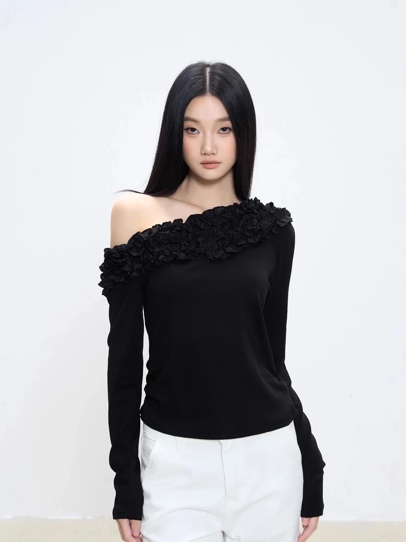2025新款浪漫花漾 黑色斜肩一字肩短袖t恤女花边设计感气质上衣