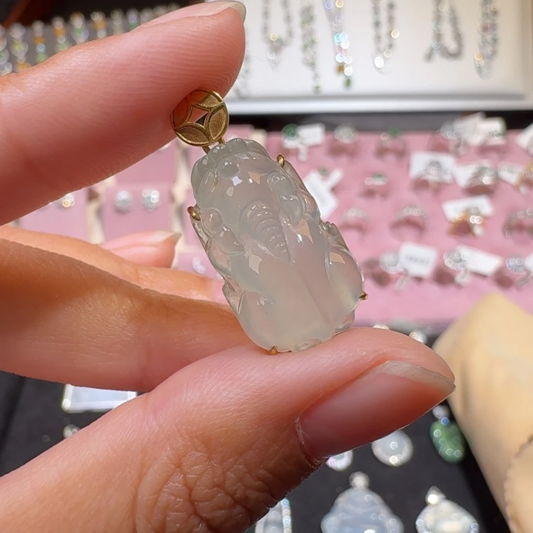 翡翠18K金镶嵌颈饰纯天然缅甸翡翠A货貔貅