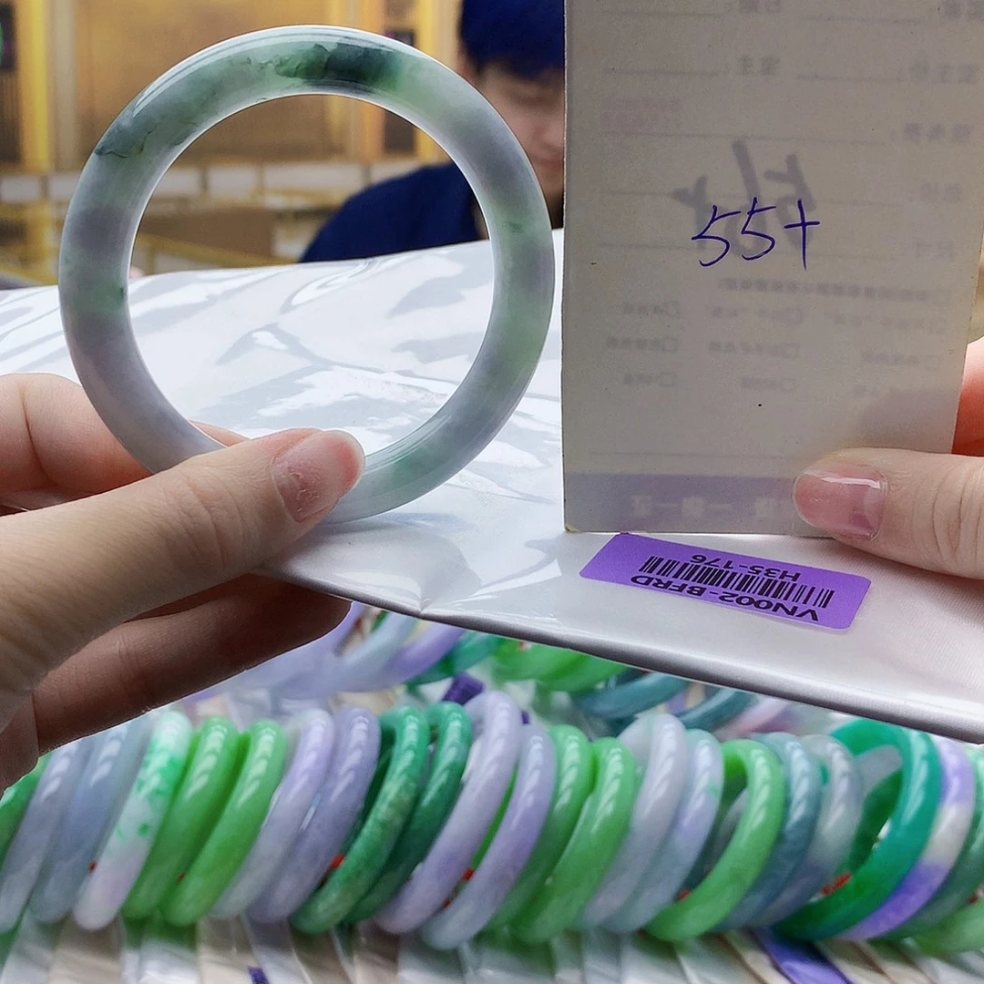 翡翠未镶嵌手镯hhh