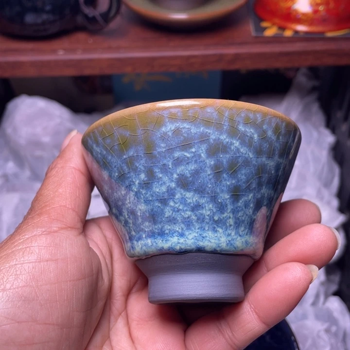 茶盏我在等一位老母亲给