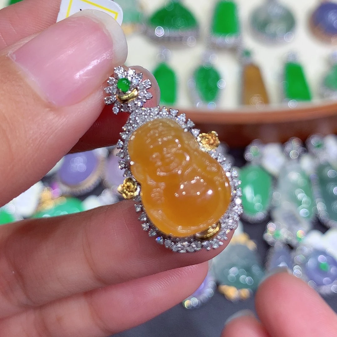 翡翠吊坠(不含链)18K金镶嵌