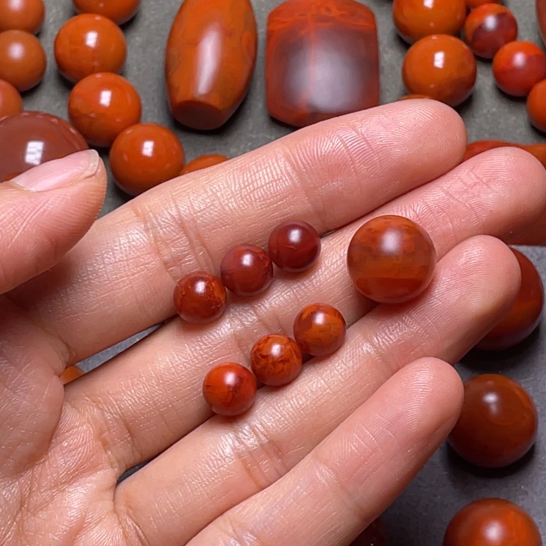 倾***心南红玛瑙未镶嵌南红天然原矿南红珠子7.7+7.8  13.1毫米