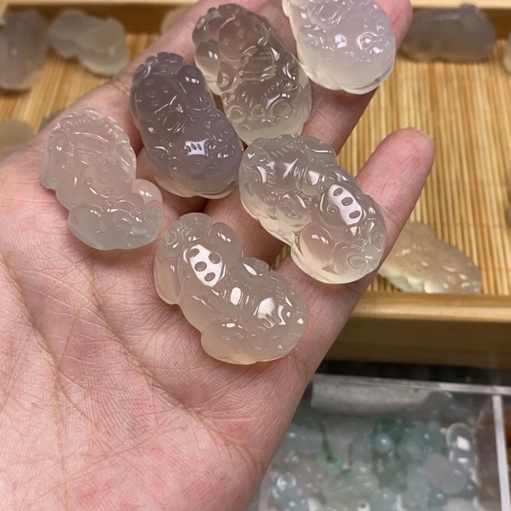 未镶嵌吊坠(不含链)玛瑙/玉髓貔貅3个