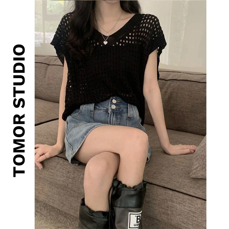 小众设计感V领镂空罩衫女夏季薄款宽松显瘦外搭背心防晒上衣 A17