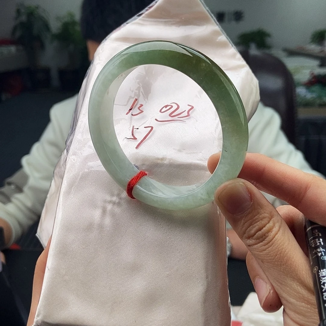 翡翠未镶嵌手镯拍一发一