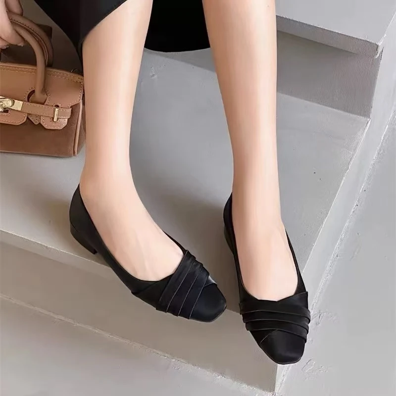 w43914单鞋女春季新款时尚气质名媛百搭浅口低跟褶皱奶奶鞋