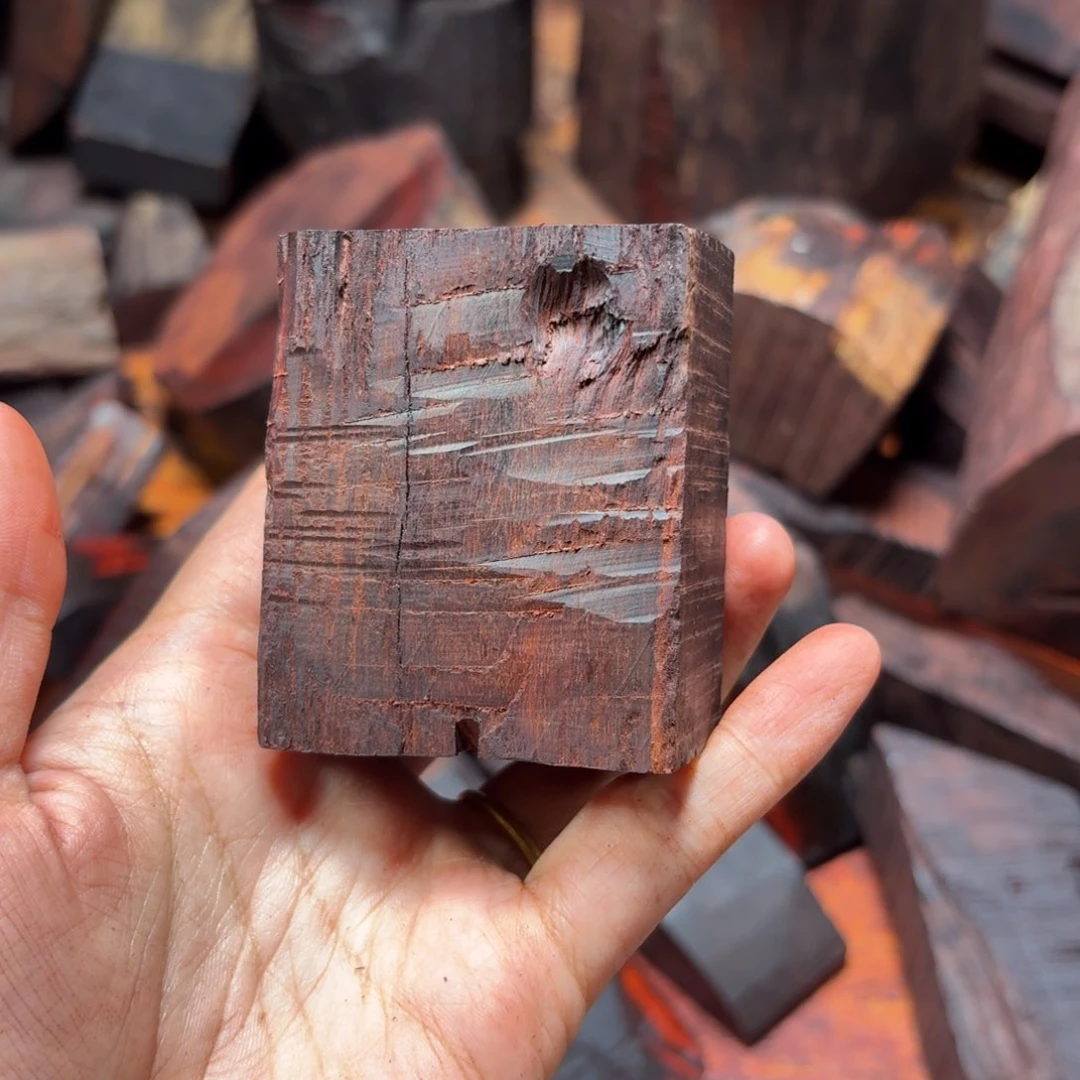 洛***室檀香紫檀（小叶紫檀）