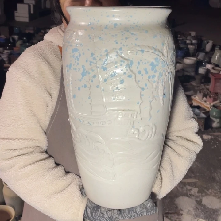 花盆紫砂口20高41瑕疵瑕疵