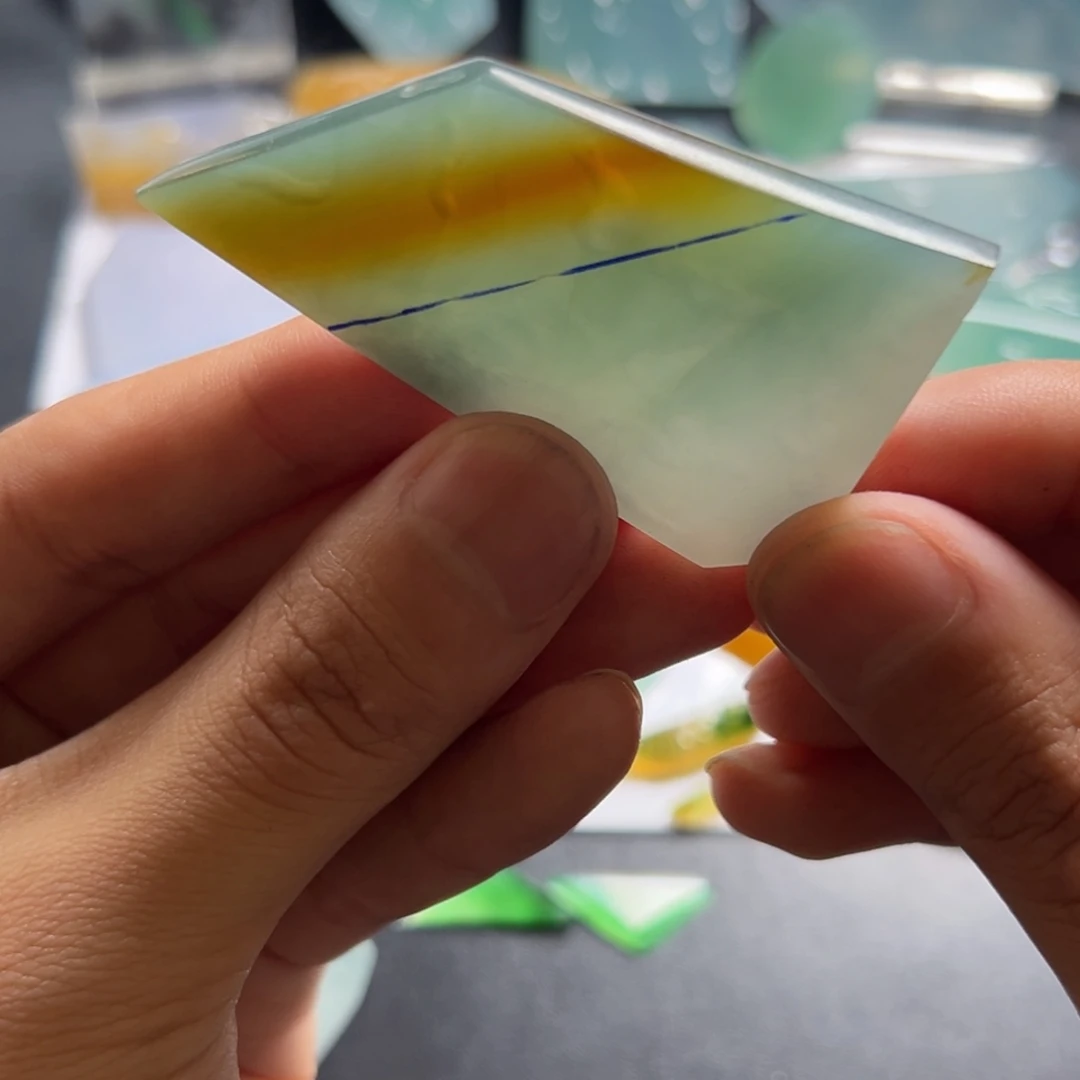 定制翡翠未镶嵌冰黄水路特色大件牌