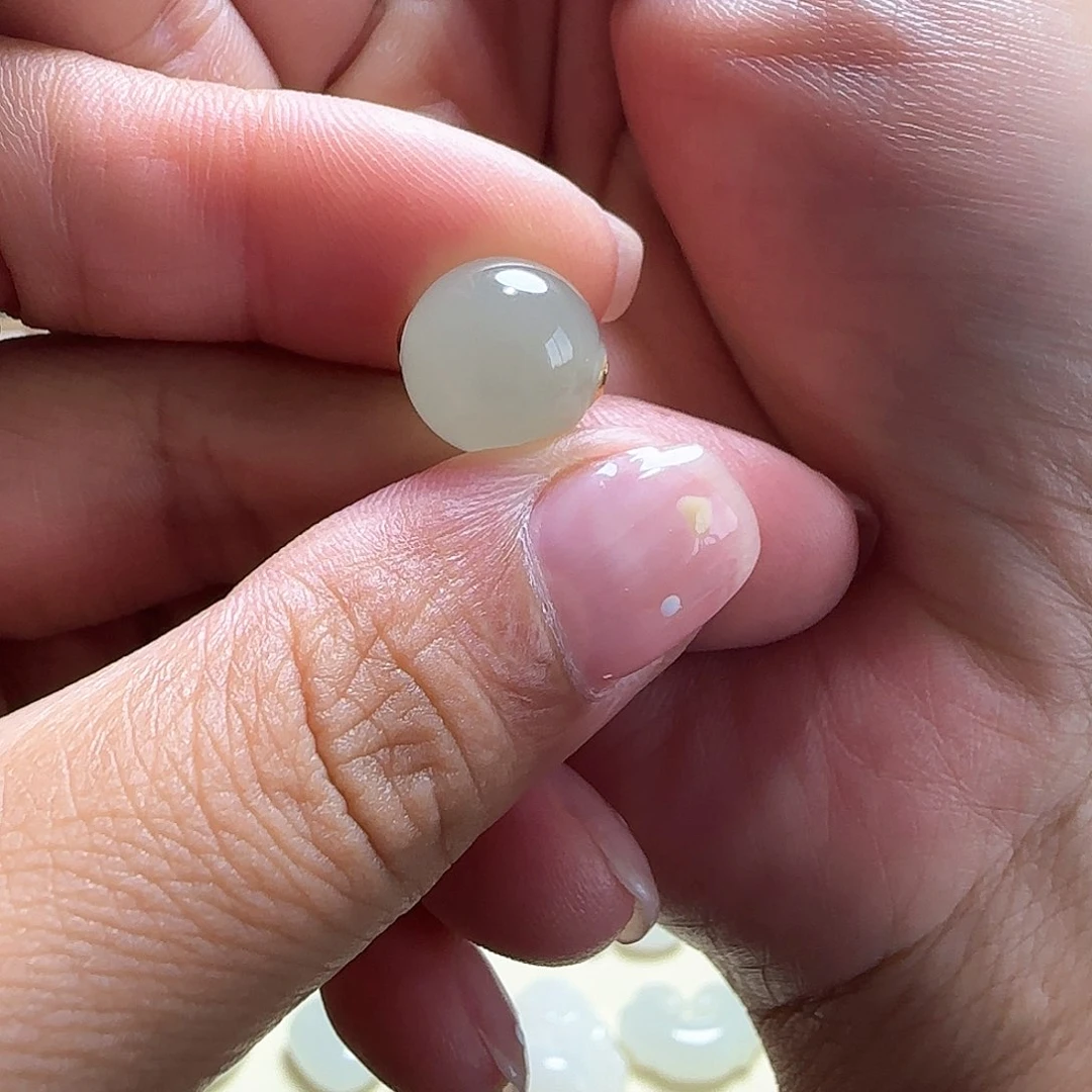 是***！和田玉18K金镶嵌吊坠(赠链)