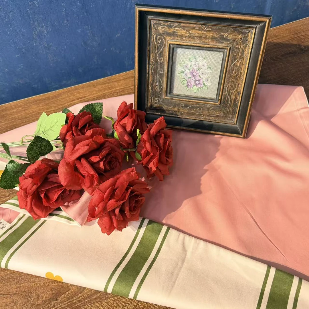 DZ407 【玫瑰贡缎棉】竖条枕套48*74CM一对