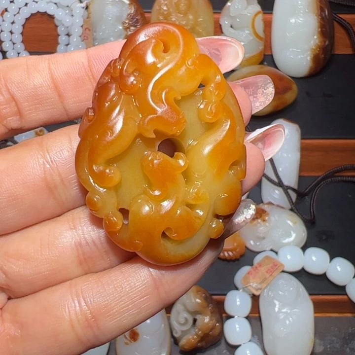 啊***我颈饰未镶嵌和田玉