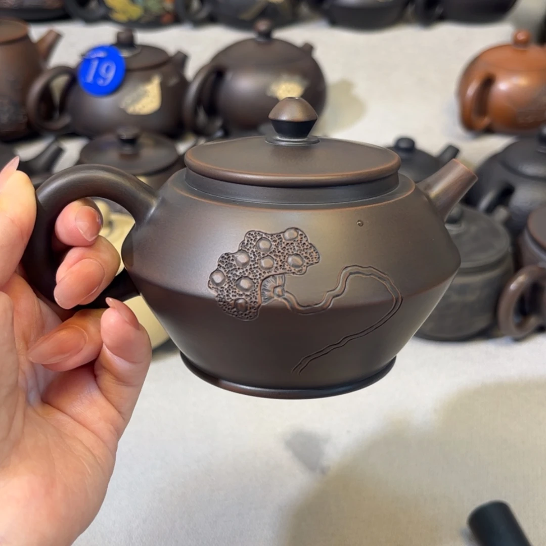 【闪购商品】红泥 浮雕莲蓬 容量 260c c