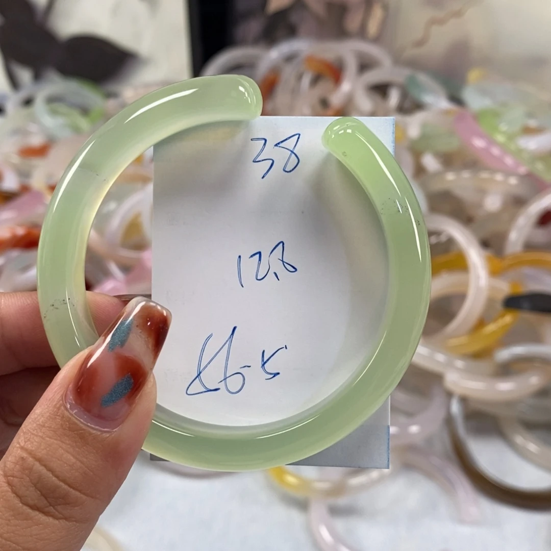 手镯玛瑙/玉髓未镶嵌38