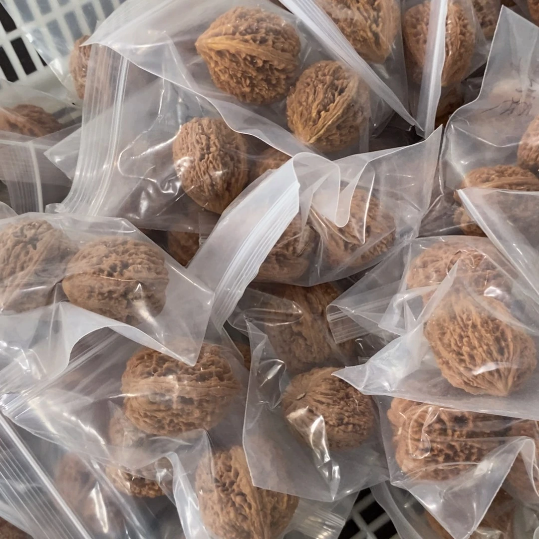 文玩核桃吊坠大蒜有瑕疵