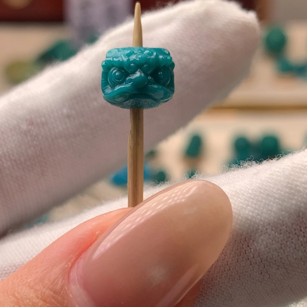 龙***渣绿松石未镶嵌配饰