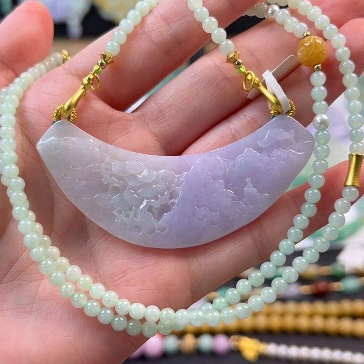 翡翠未镶嵌颈饰吊坠