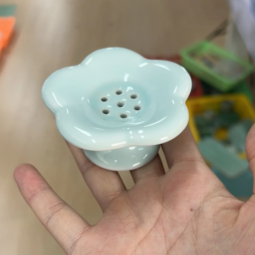 云间青瓷 小花盖置粉青色