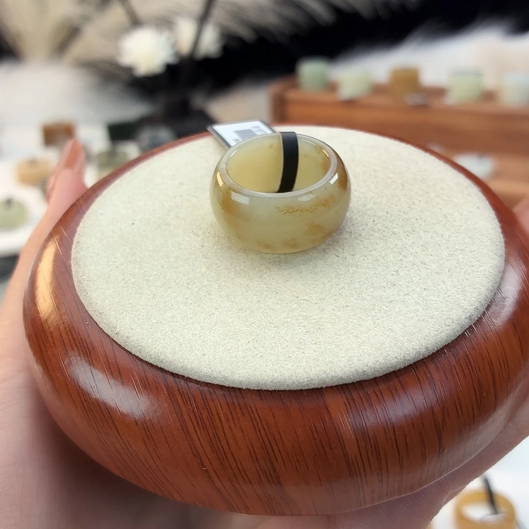 和田玉未镶嵌戒指飘糖墩墩17.7mmj46