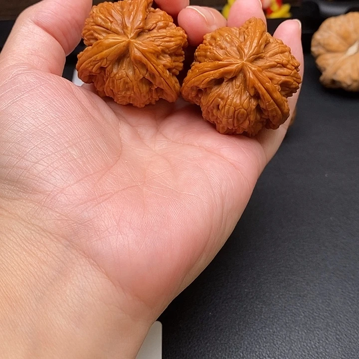 萭***嬑把件文玩核桃白奔
