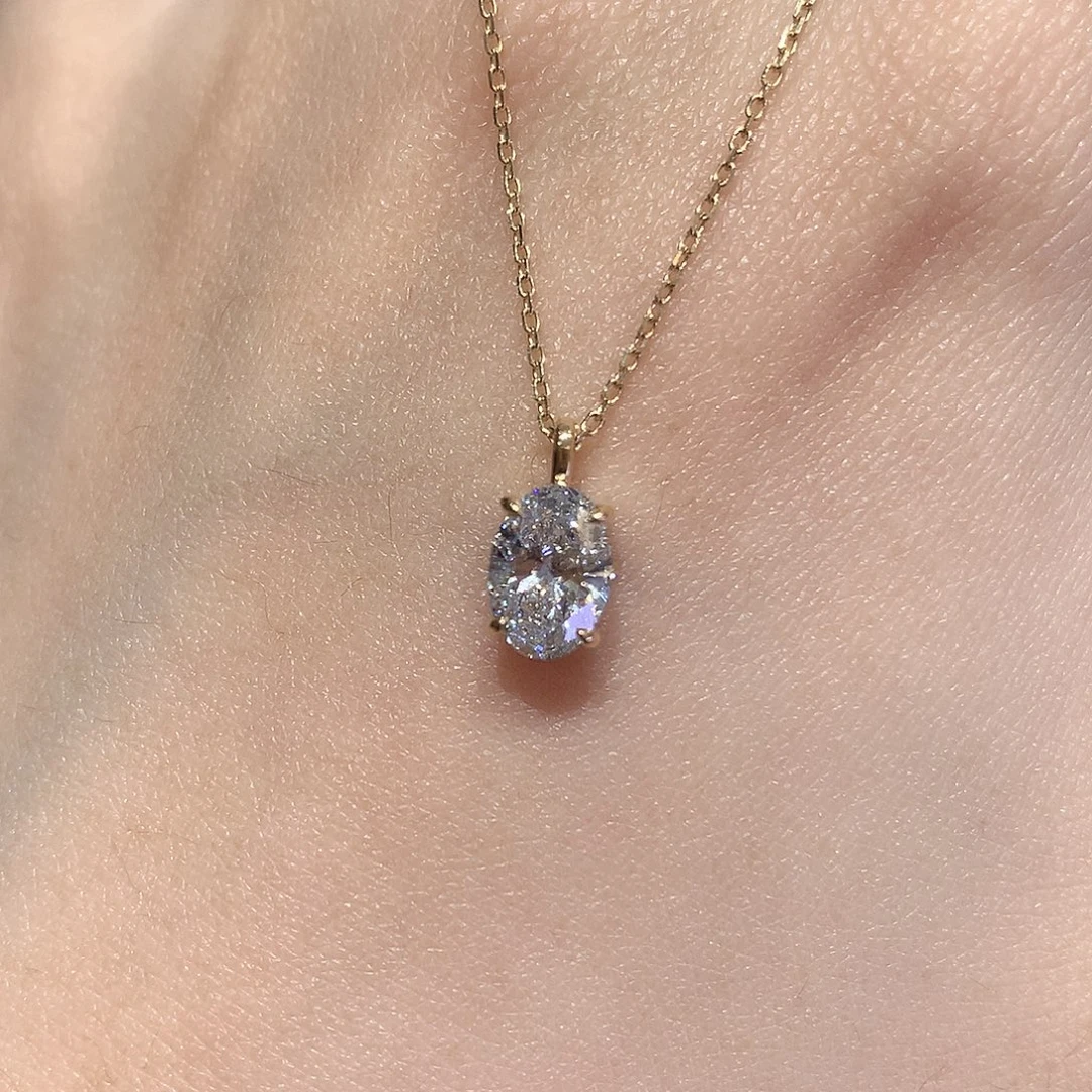 颈饰合成钻石18K金镶嵌70分椭圆项链