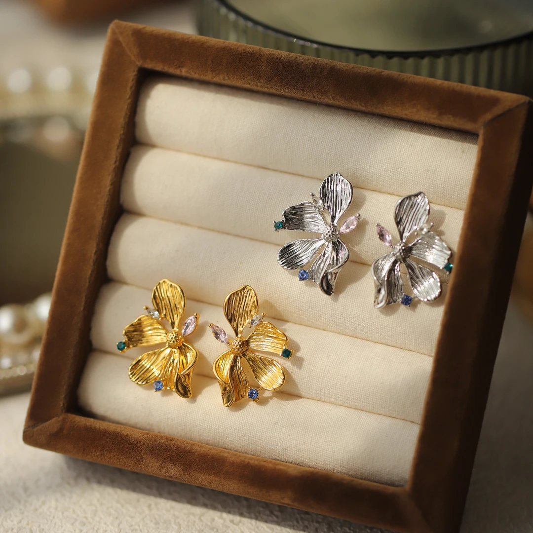 合金合成锆石耳饰 超仙法式复古金属花朵耳环女轻奢小众气质耳钉