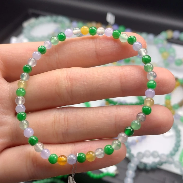 翡翠手镯未镶嵌翡翠